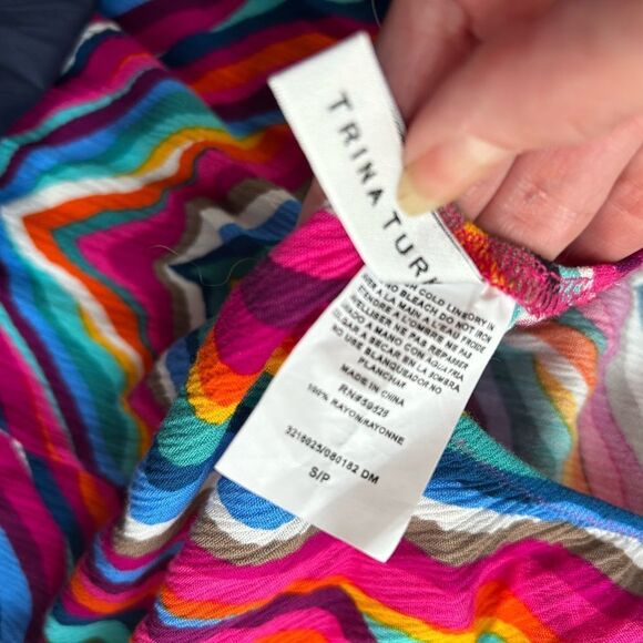 Trina Turk Louvre High Neck Halter Swimsuit Cover-Up Small - Picture 9 of 9